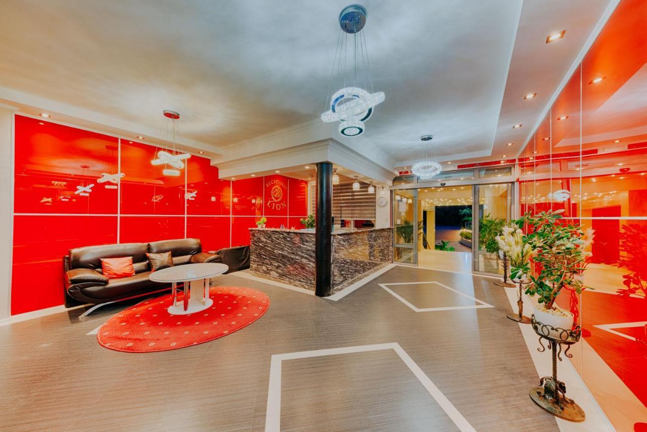 Hotel Lion Улцинь Экстерьер фото